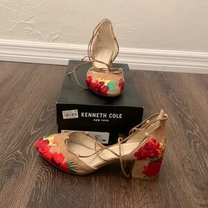 Beautiful floral Kenneth Cole Sandal